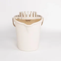 Auxiliares De Limpieza>Cubo con exprimidor beige 16L