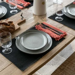 Platos><noscript><img width=