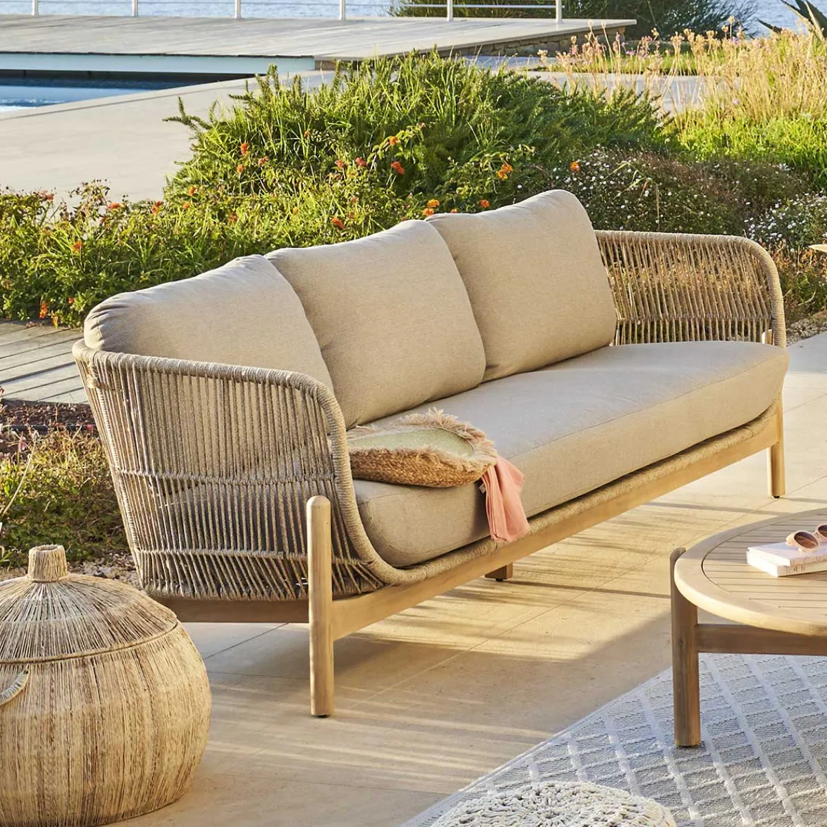 hespéride Sillas Y Pufs De Jardín>Sofá DEONA gris pardo de madera acacia 3 plazas