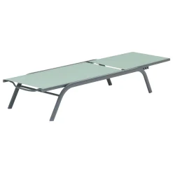 hespéride Tumbonas><noscript><img width=