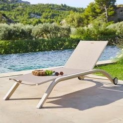 hespéride Tumbonas><noscript><img width=